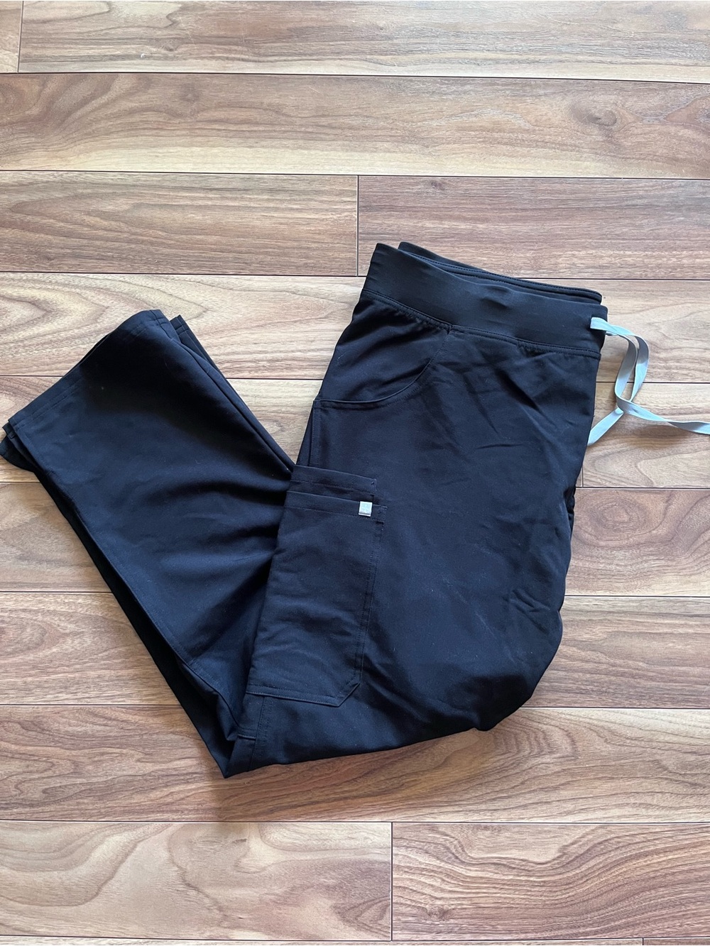 Figs Women's Straight Leg Scrub Pants in Black